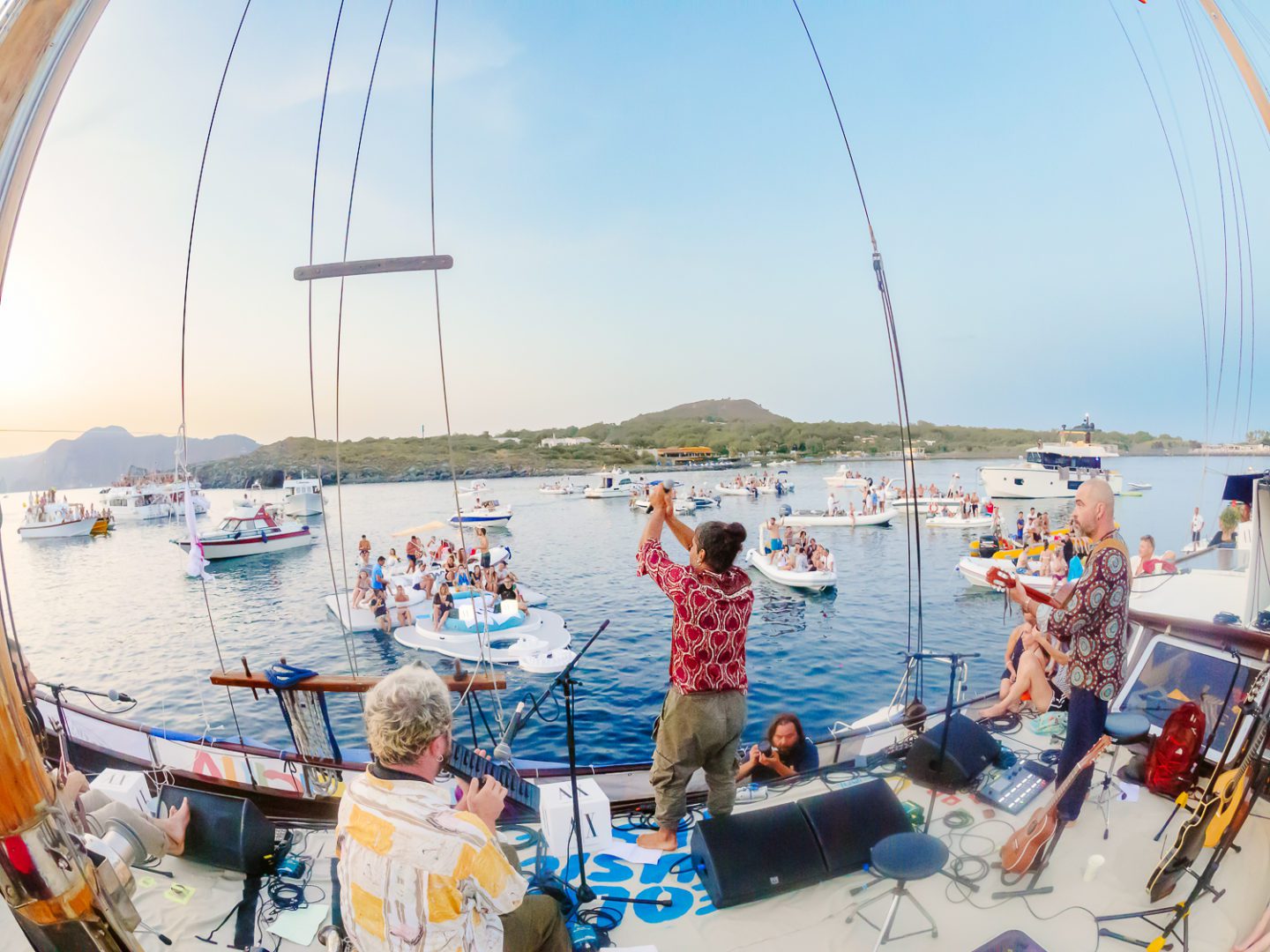 Eolie Music Fest, Crociera in Barca a Vela alle Eolie