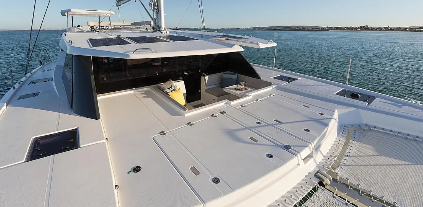 Leopard50-Eolie-Cabincharter Immagine Barca Vela Eolie