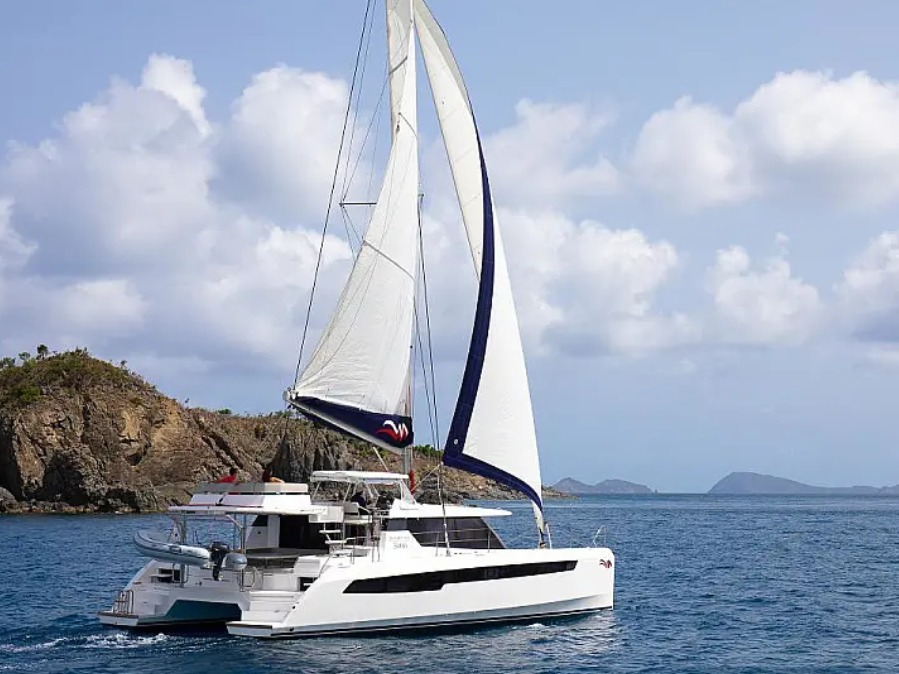 Leopard50-noleggio-cataamrano-cabincharter Immagine Barca Vela Eolie